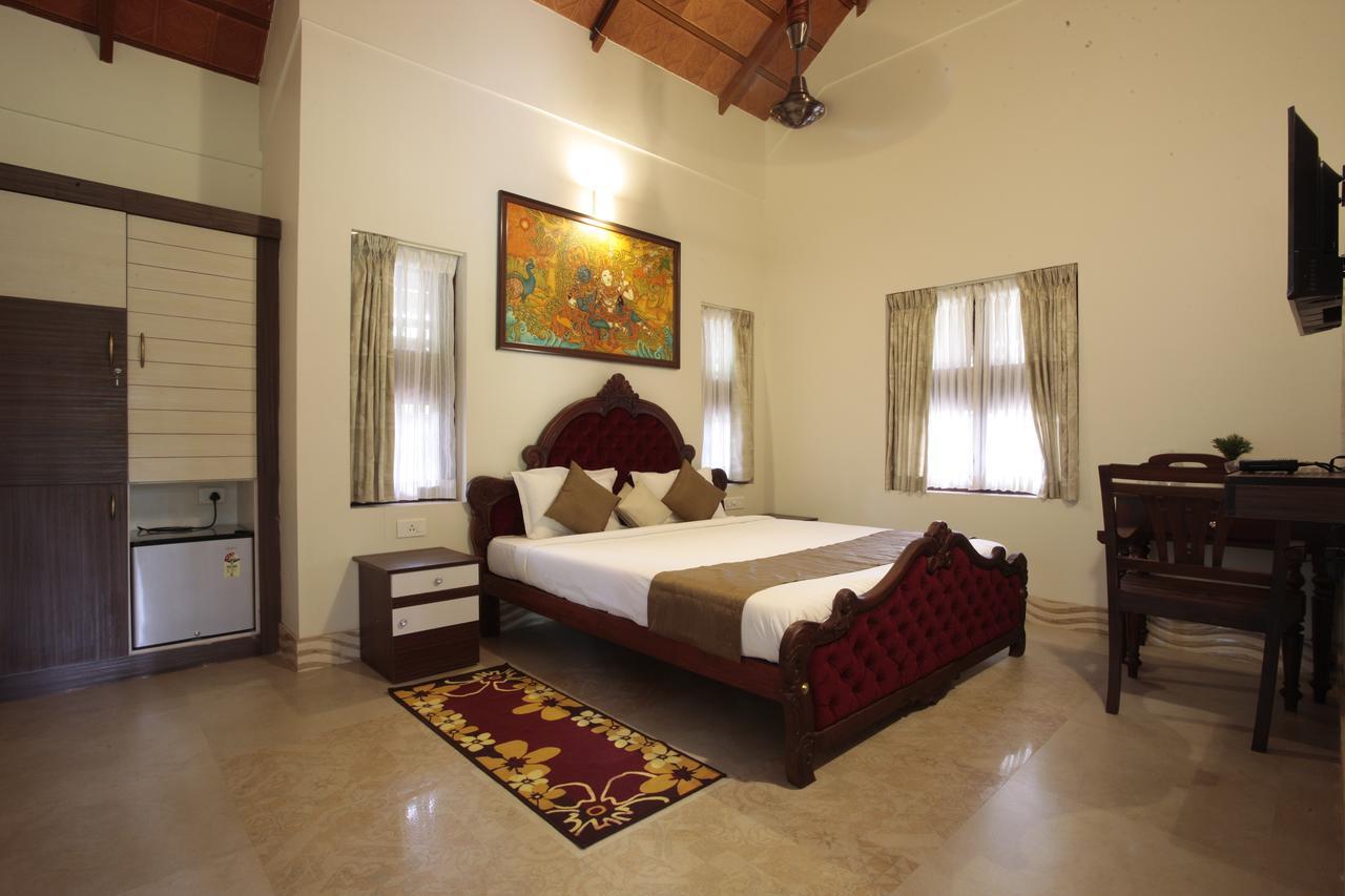 Neelambari Resorts Urakam Bagian luar foto