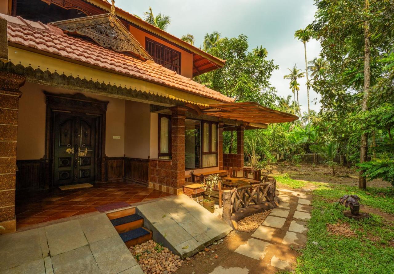 Neelambari Resorts Urakam Bagian luar foto